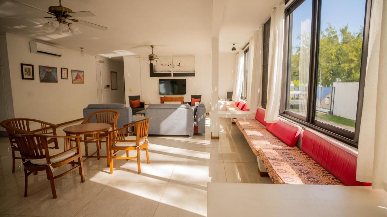 Villa Angelou - Sunlit Beach Getaway With Pool And Wifi Бель Мар Экстерьер фото